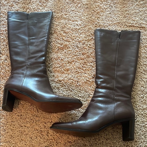 Vintage Brown Leather Boots - Picture 1 of 7